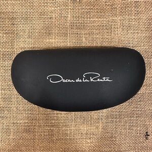 Oscar de la Renta Elegant Black Glasses Case